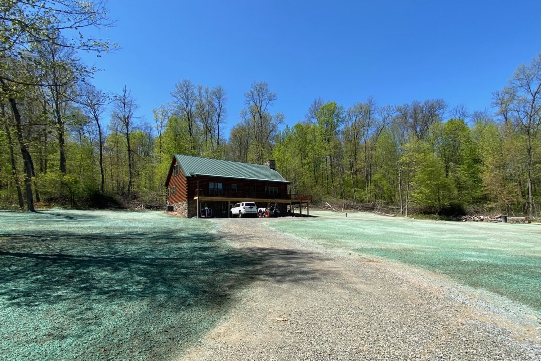 Stunning Modular Log Home in Barto PA