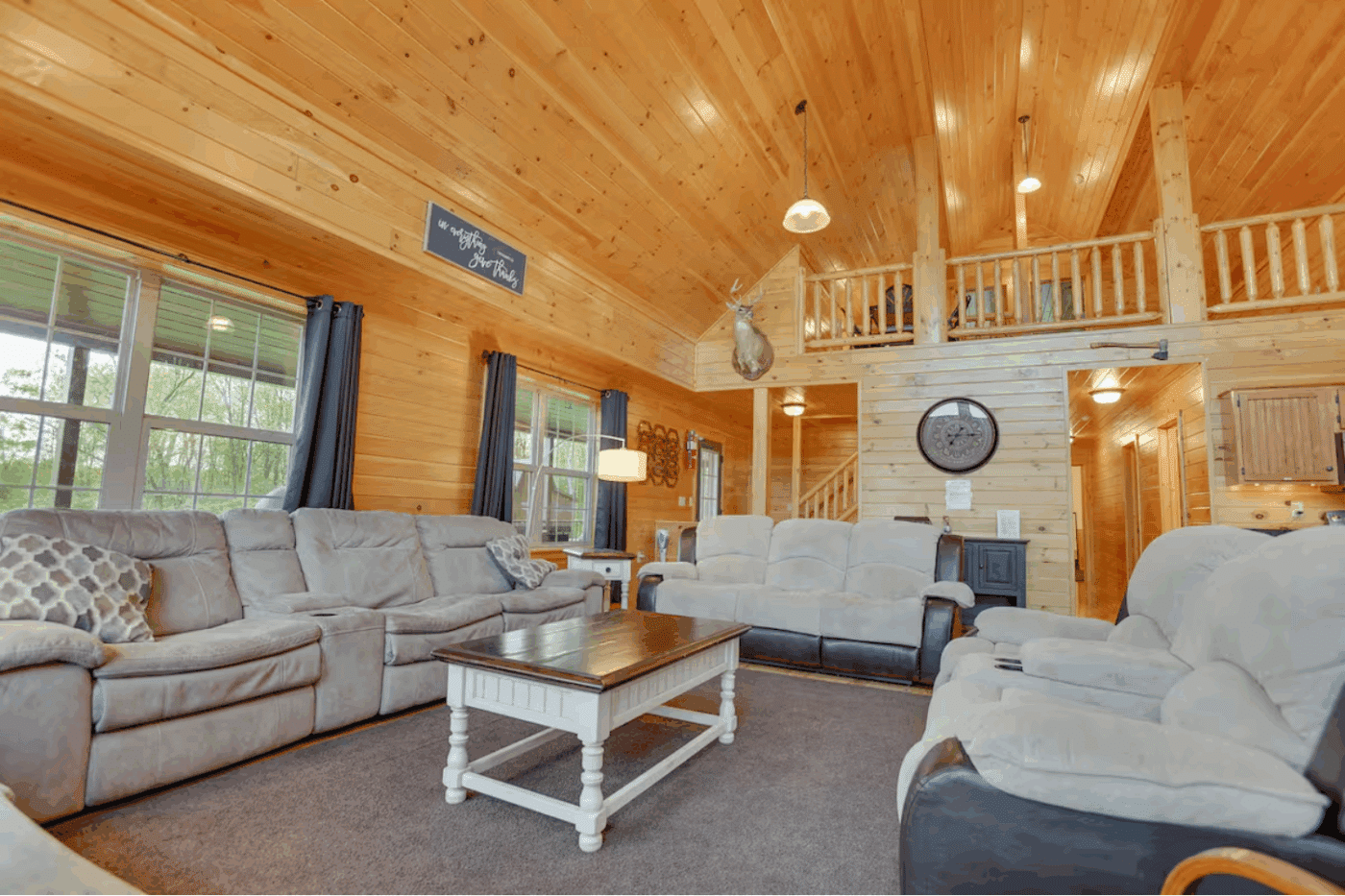 living room in mountaineer deluxe in Warfordsburg Pa with cathedral ceiling built and designed by Psy Homes
