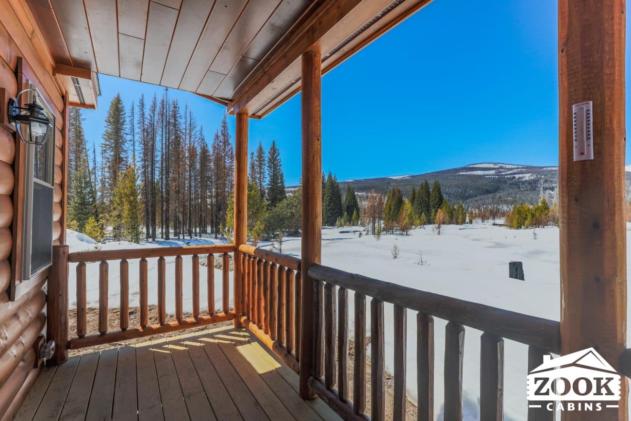 Glacier Log Home in Grand Lake CO front porch