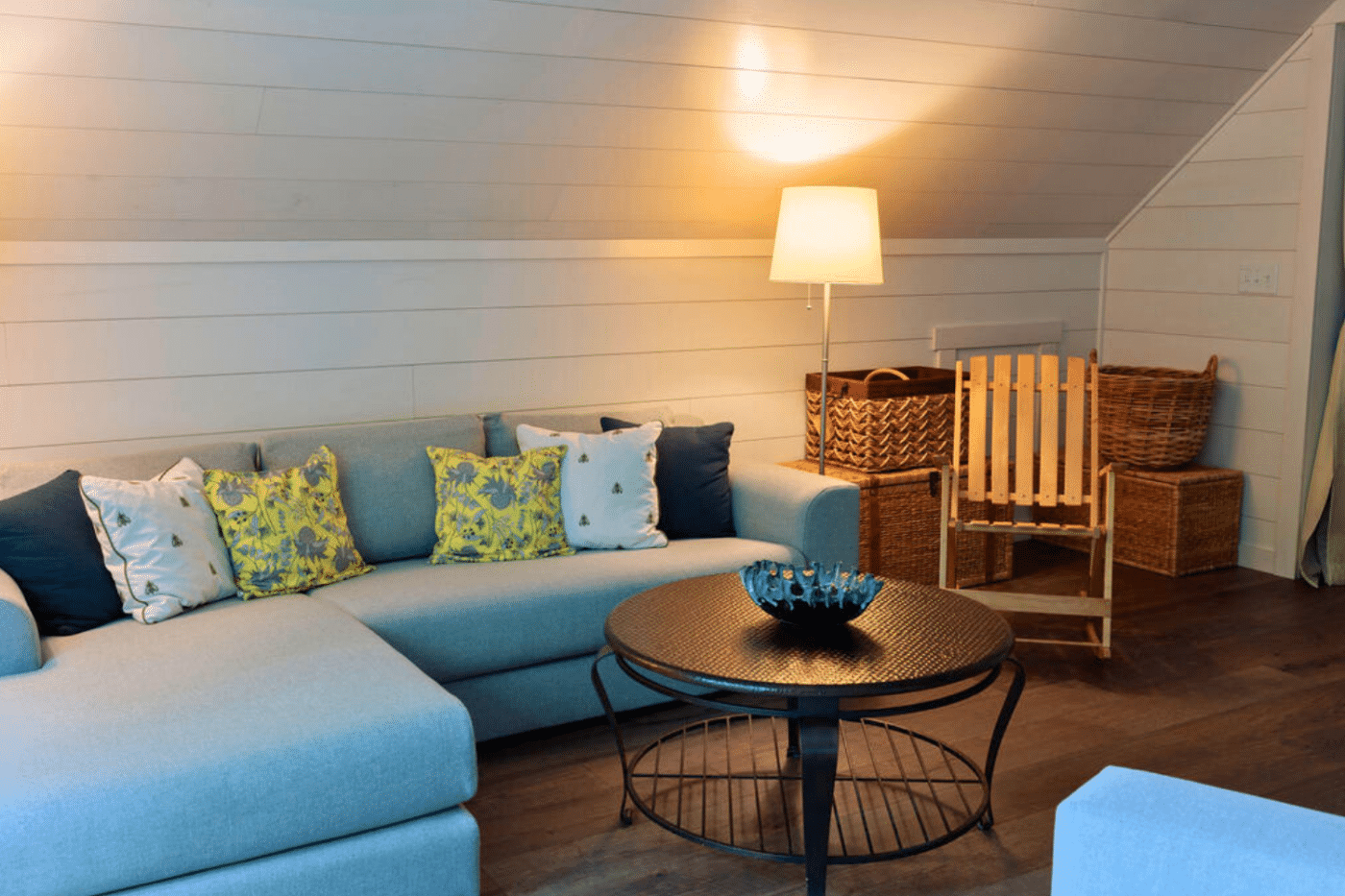 Tarn Bonus Room Sitting Area