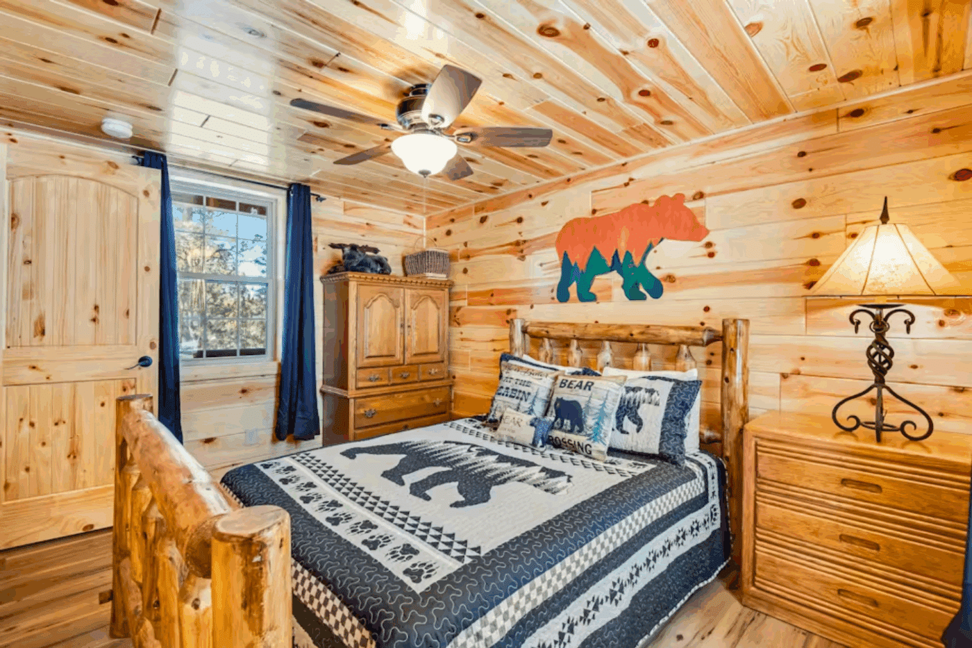 Second bedroom of log cabin in florrisant co