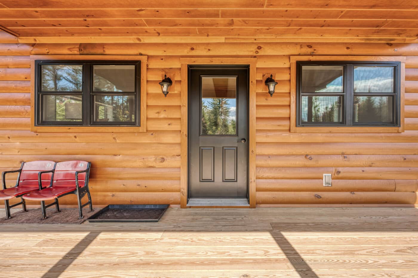 28x40 Avon in Whitefield NH entry door