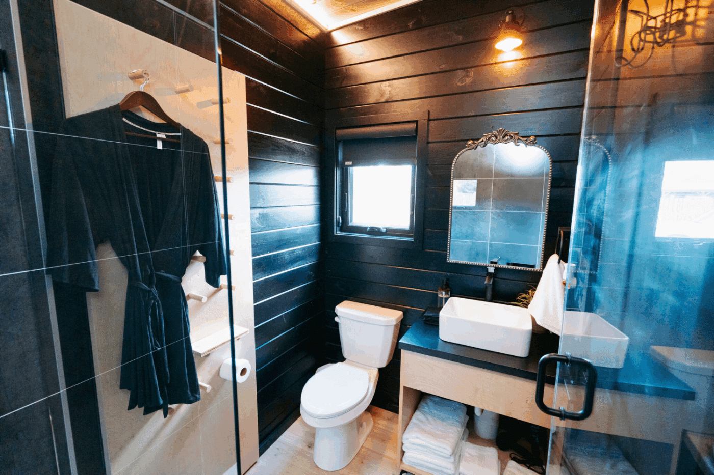 Peak finished bathroom in Psy Homes Park model Nook Studio in Buena Viusta Colorado