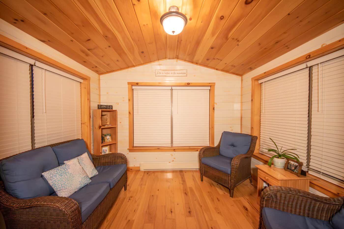 musketeer cabin jefferson nh 34