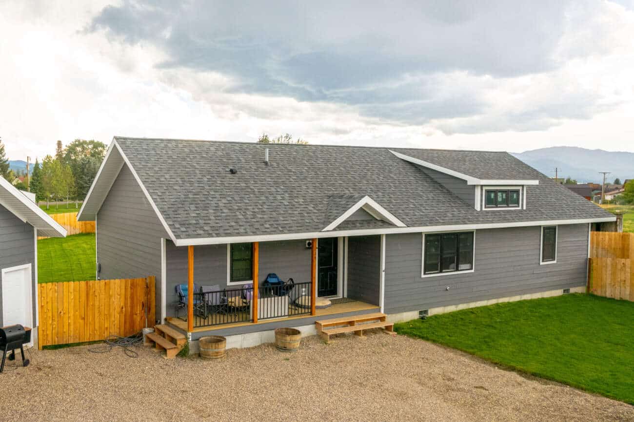 Woodland Modern hunting cabin