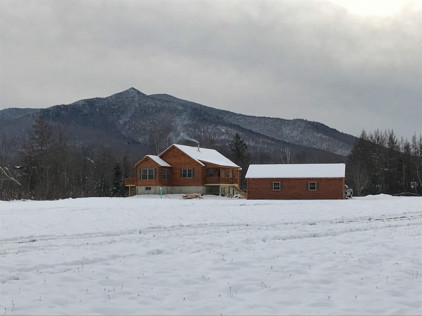 cabin in jefferson new hamphshire in winter