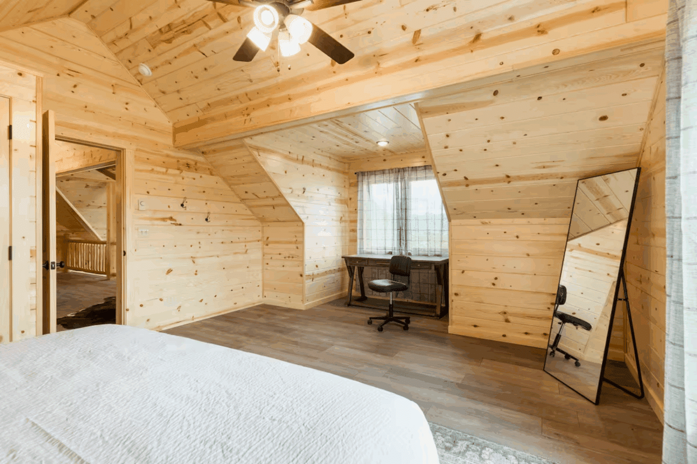 Canyon Lodge bedroom 5 with work nook in Driggs Idaho