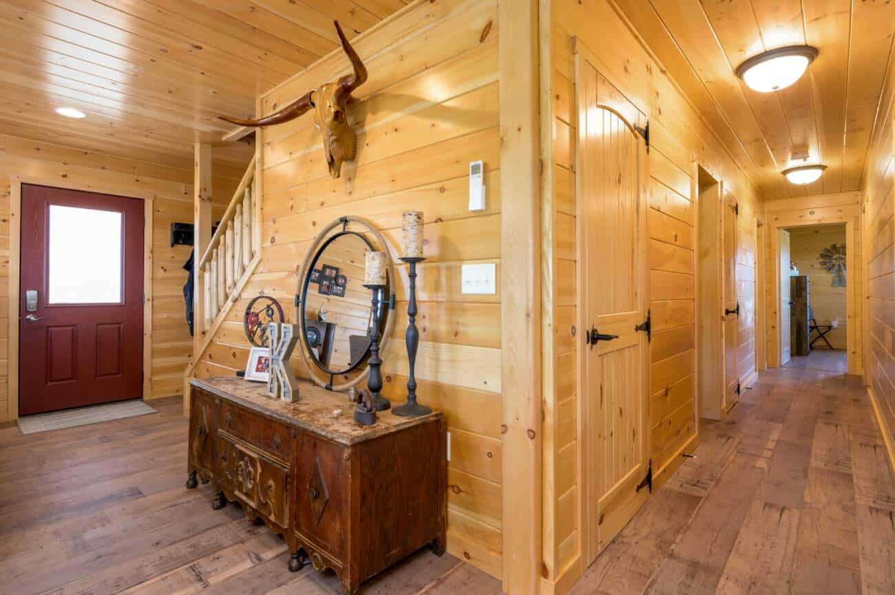 Entryway Prefab Cabin in Russell KS