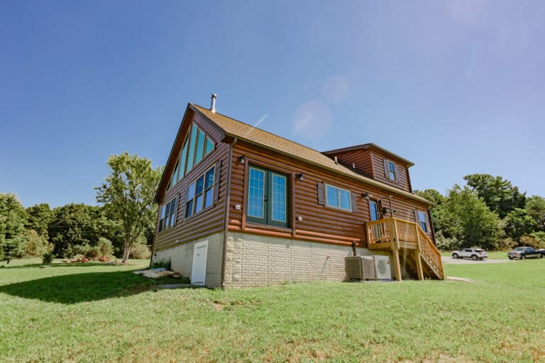 Chalet Log Cabin in Middlebrook VA 2