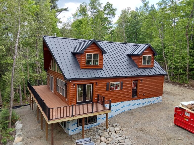 26′ x 42′ Chalet in Parkman ME with a porch