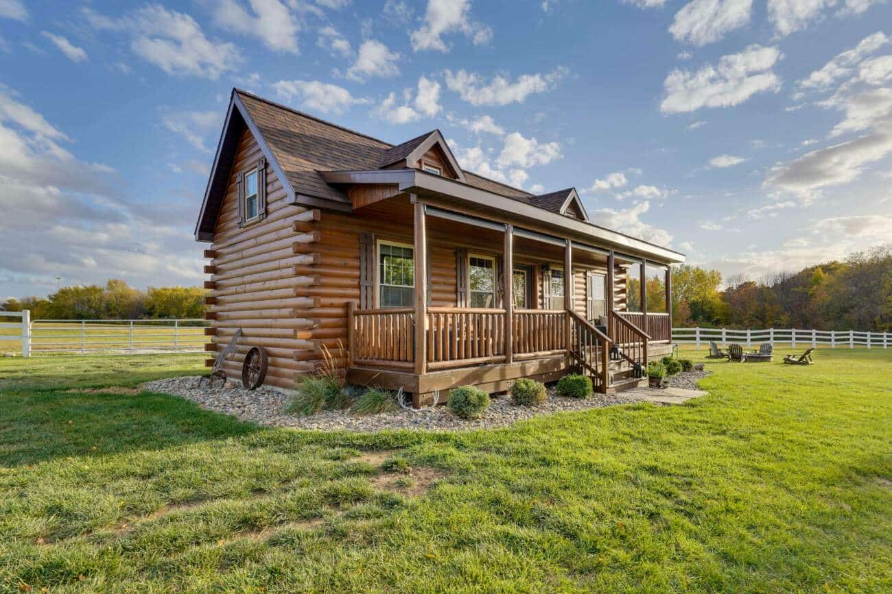 Beautiful Prefab Cabin in Adel IA