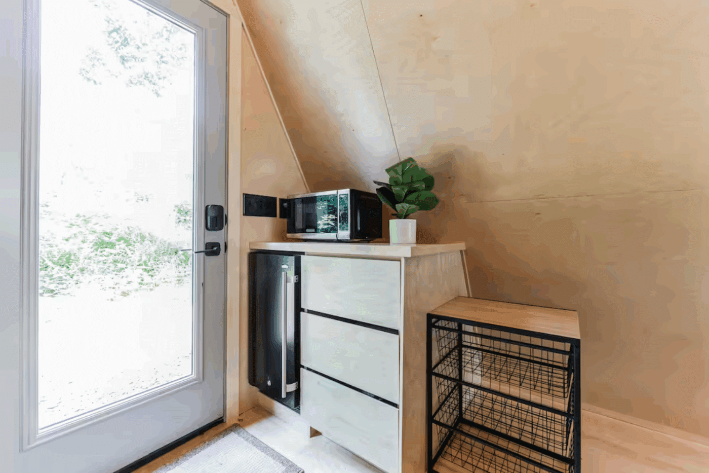 Kitchenette area of Vista glamping pod in Christiana Pa