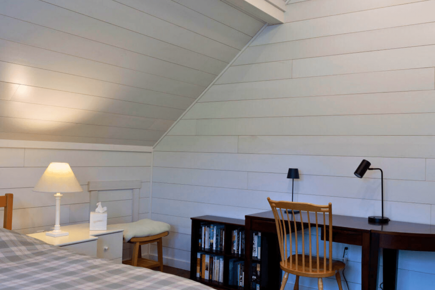 Tarn Bedroom with desk