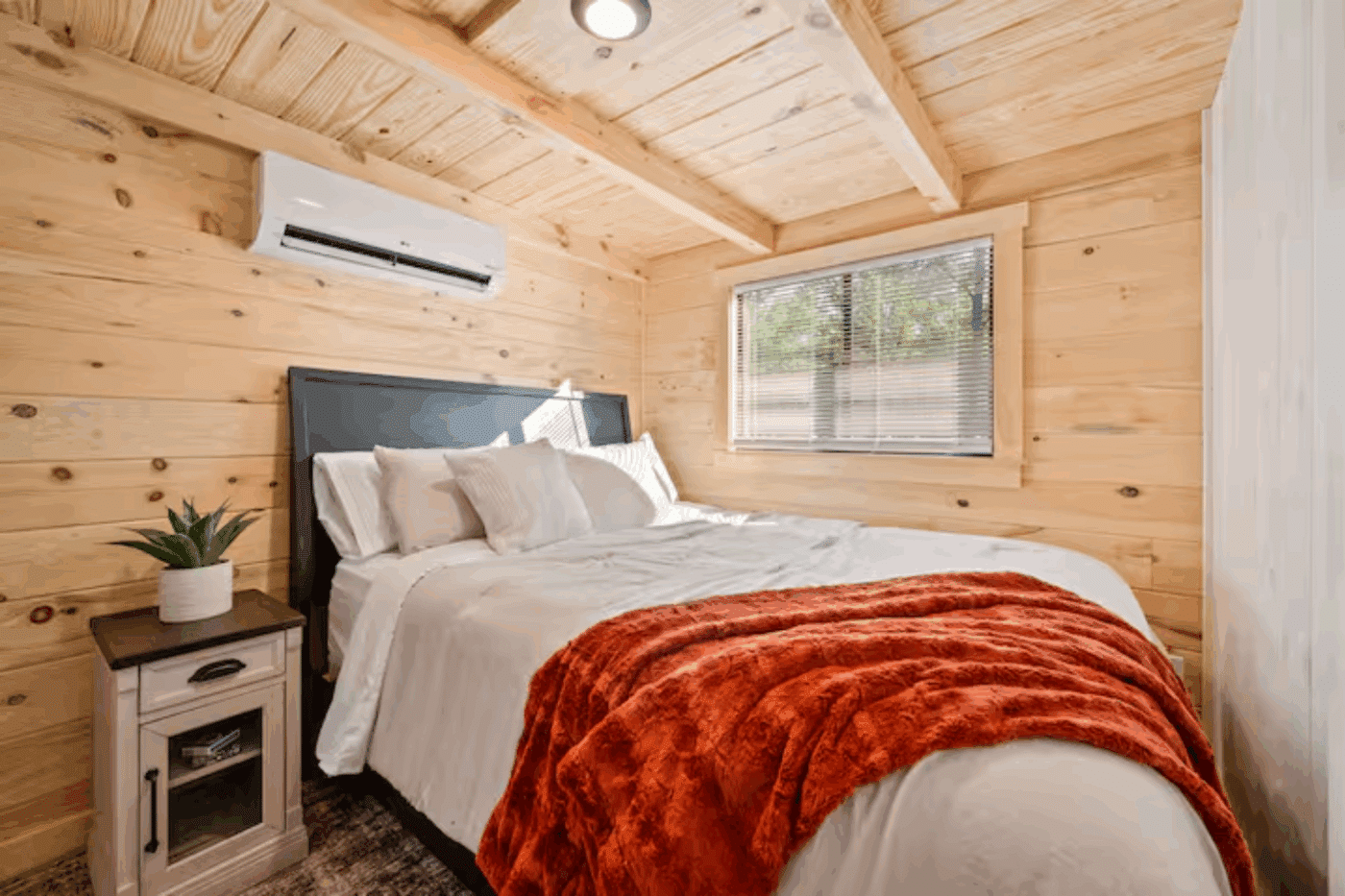 Pinecrest park model tiny home in Branson MO main bedroom