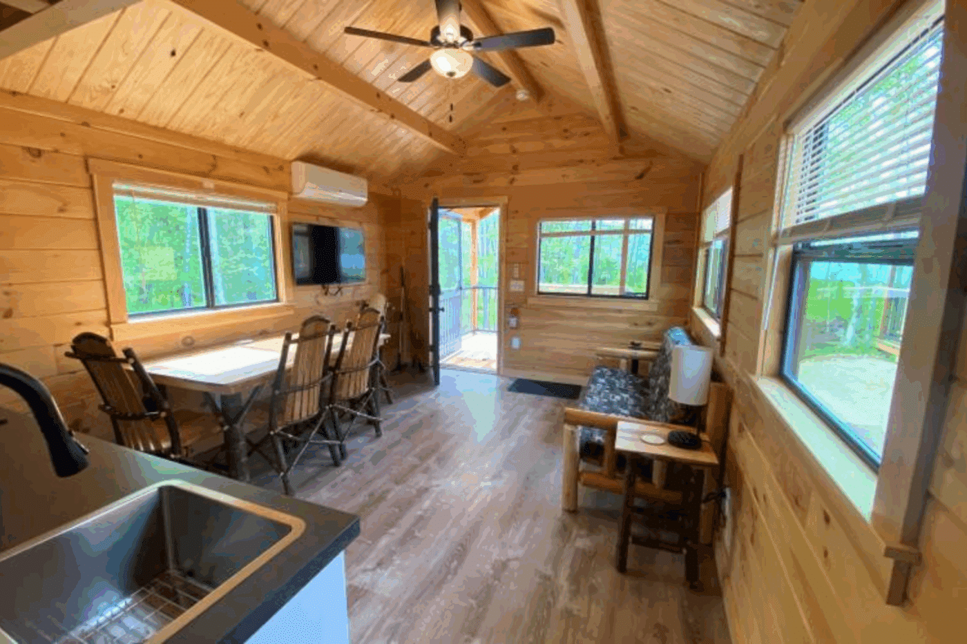Aspen 3 living room in Keweenaw Water Resort in Houghton Michigan