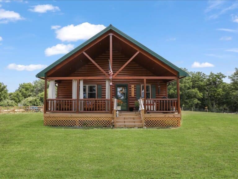 Settler Log Cabin in Phillipsburg NJ 1