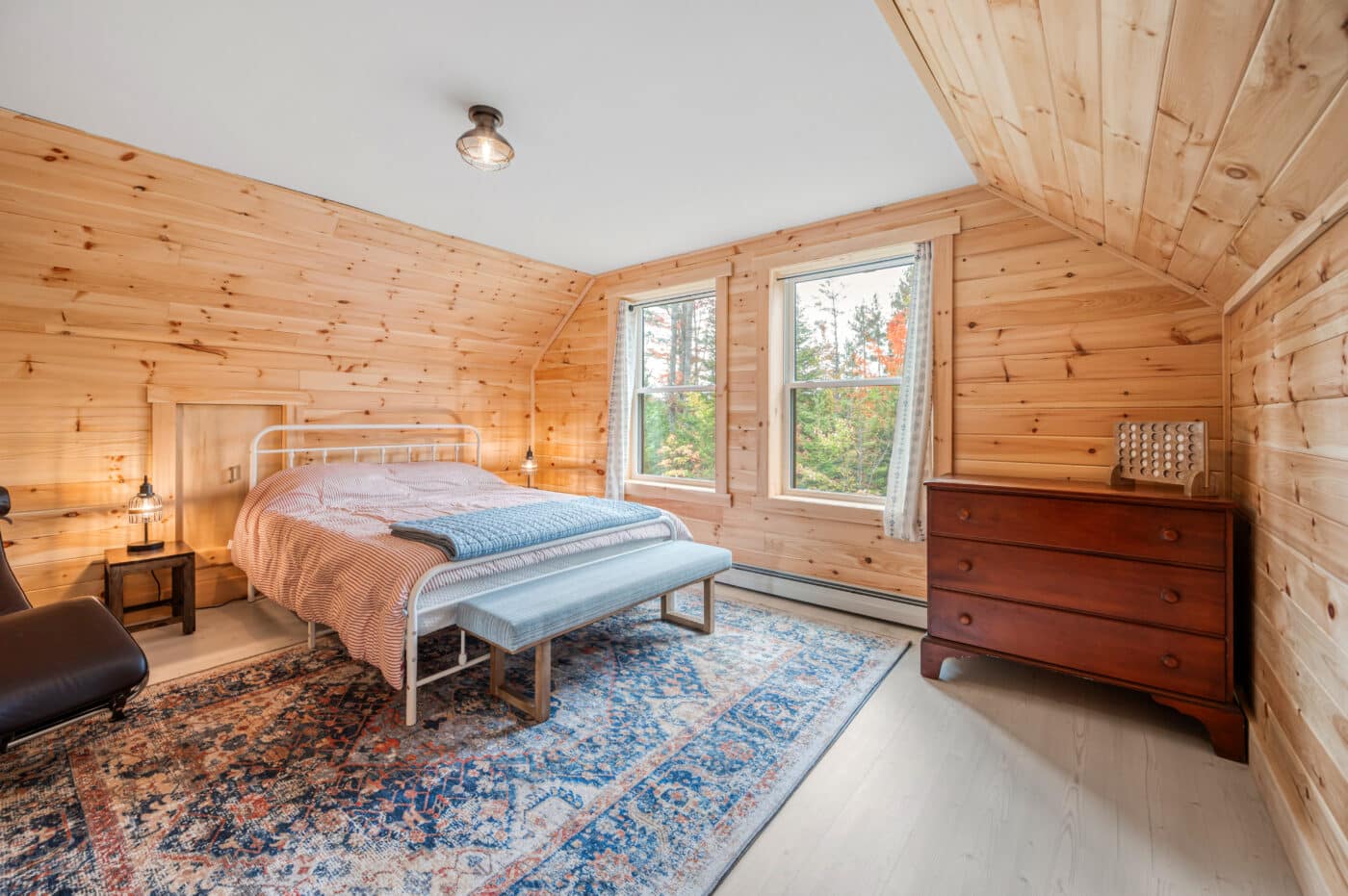 28x40 Avon in Whitefield NH 2nd bedroom