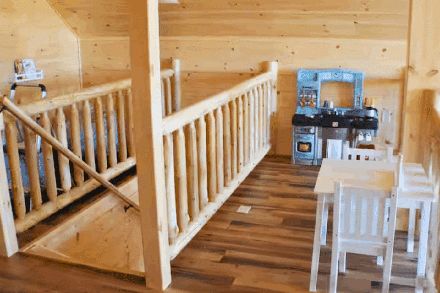 kids hang out space of Mountaineer Deluxe in Sarnac Lake New York