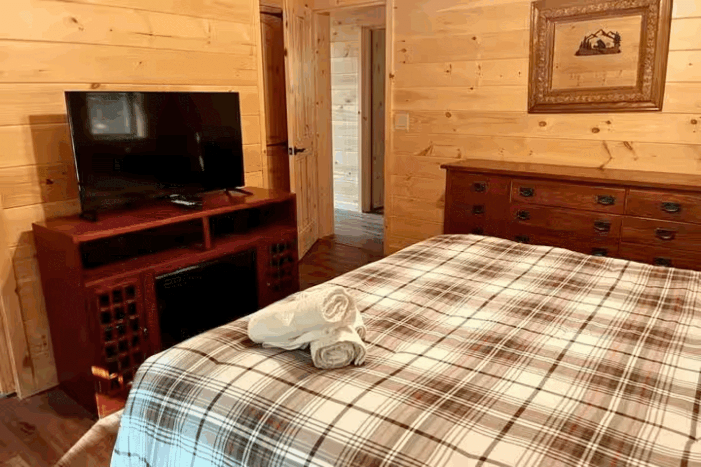bedroom number 3 in Mountaineer Deluxe olde forge central new york