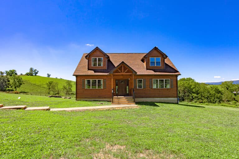 Chalet Log Cabin in Middlebrook VA 1
