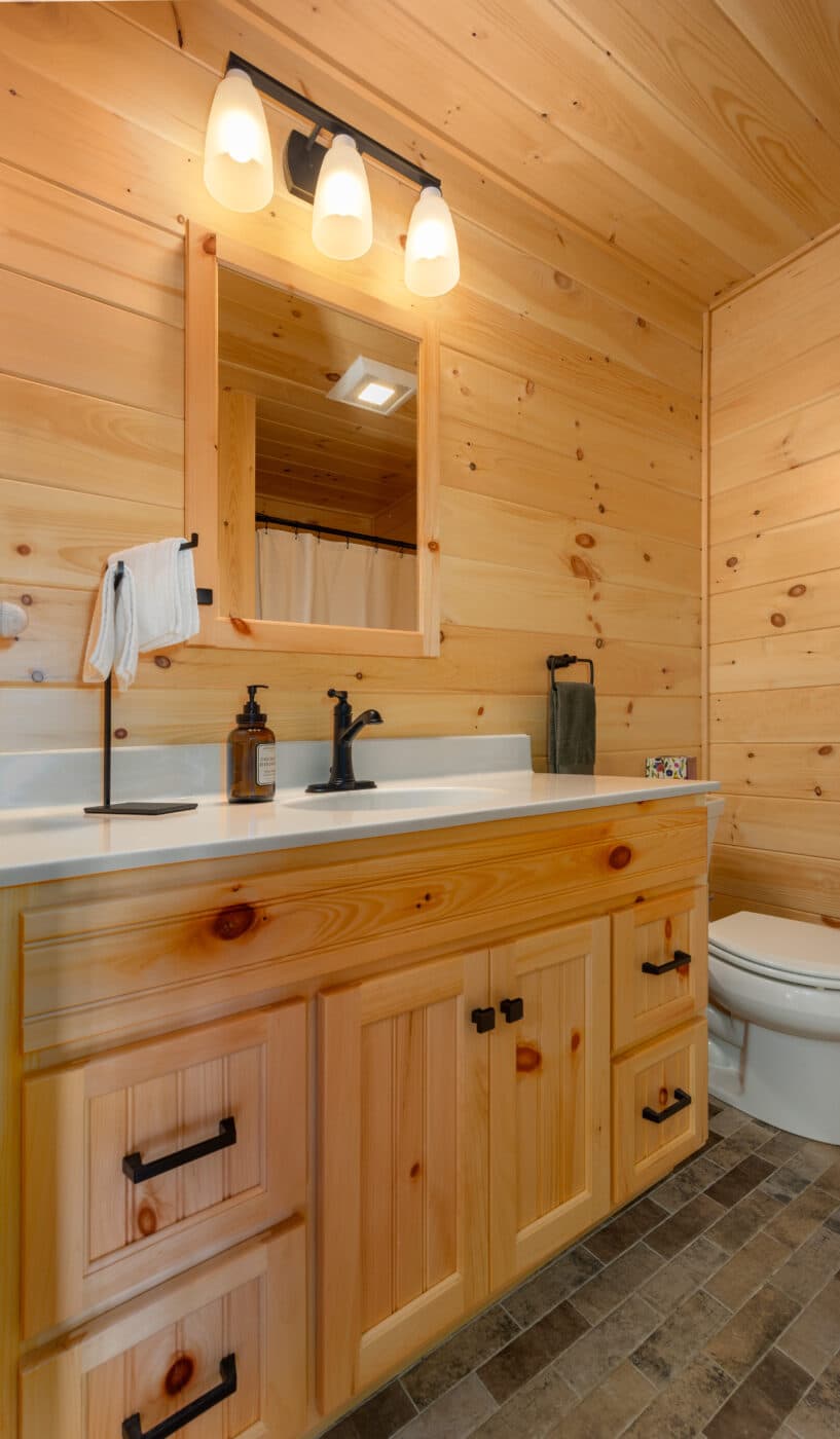 28x48 Mountaineer Wardensville VA Bath