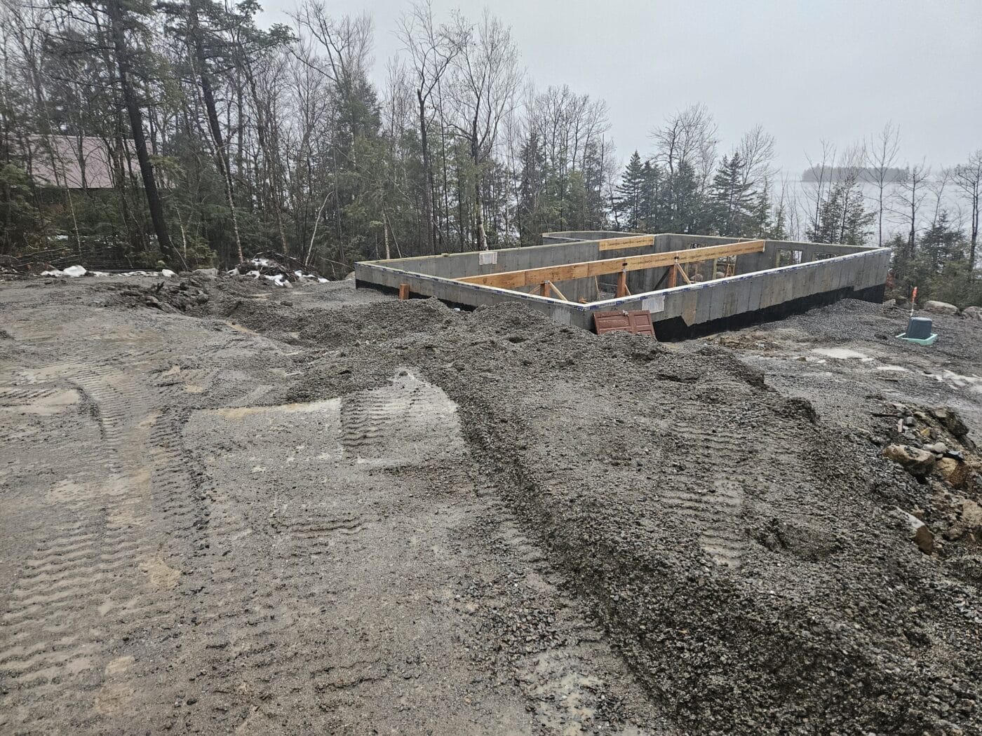 30′ x 52′ Chalet in Millinocket ME foundation