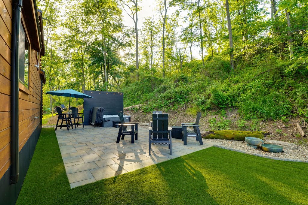 Aspen Park Model Home in Herndon PA outdoor seating