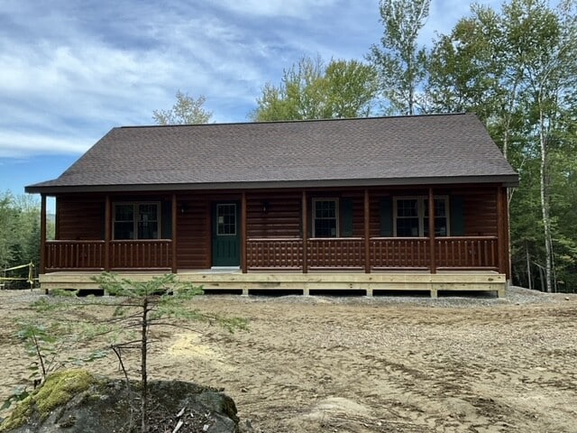Musketeer Log Cabin in Franconia NH 1