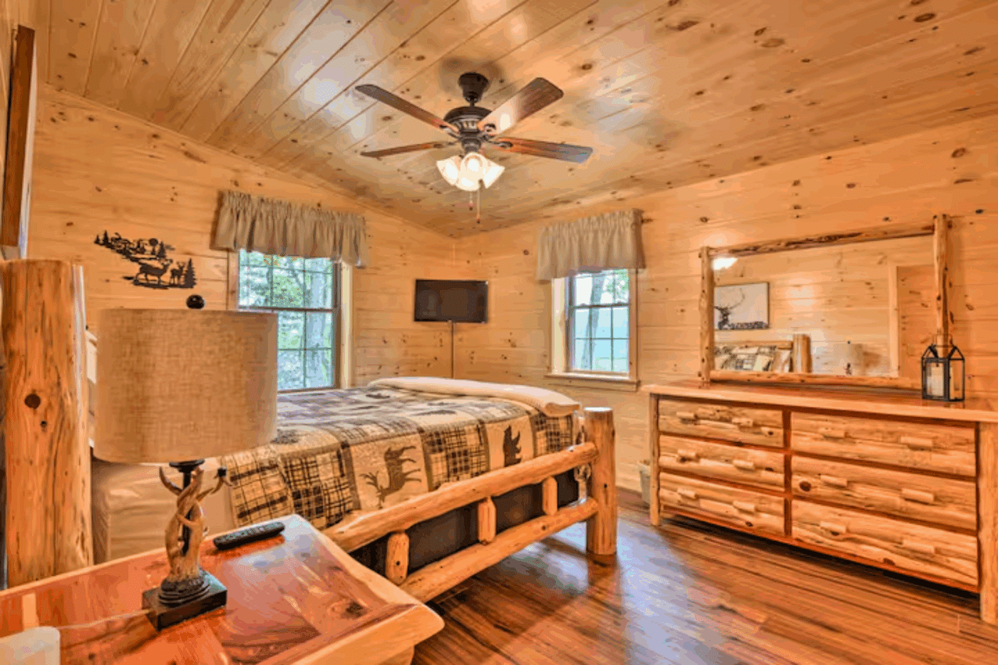 Frontier log cabin built and designed by Psy Homes in Hardy County West Virginia