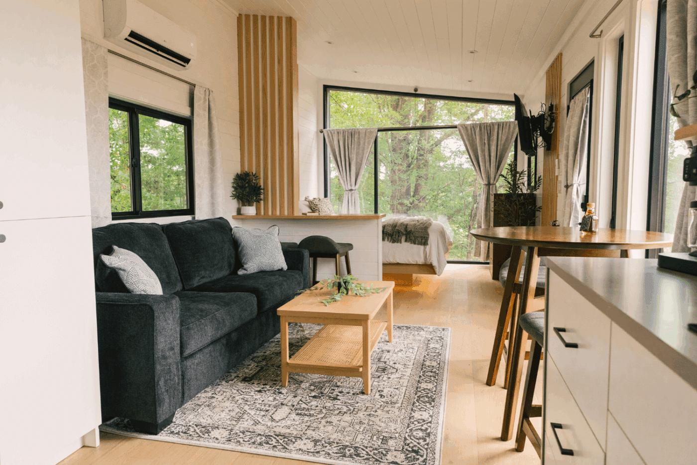 luna park model with large windowin friedens pa