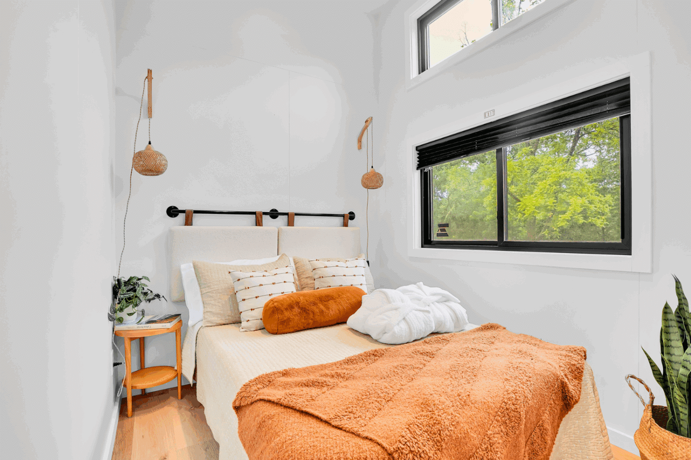 second bedroom of park model tiny home Cascade in alexandria pa Greene hill campground